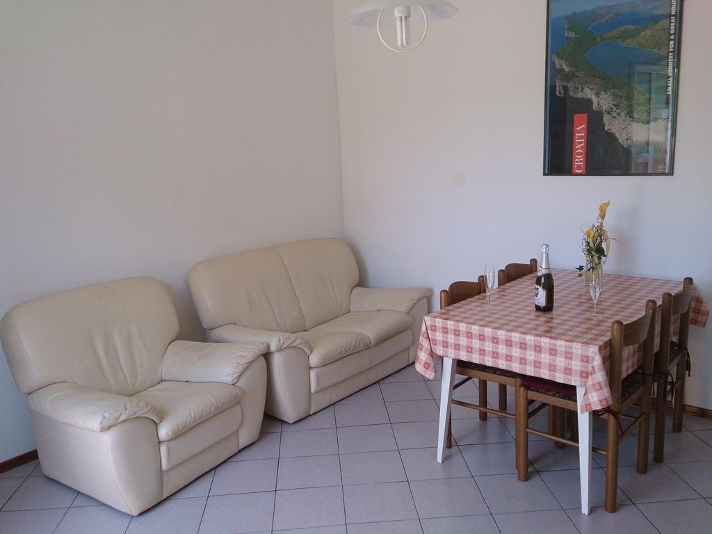 Apartments Valentino Супетарска-Драга Номер фото