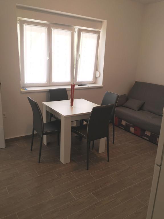 Apartments Valentino Супетарска-Драга Экстерьер фото